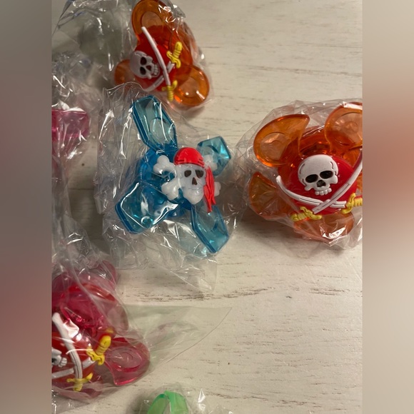 NWOT 8pc Fun light up rings - Picture 3 of 9